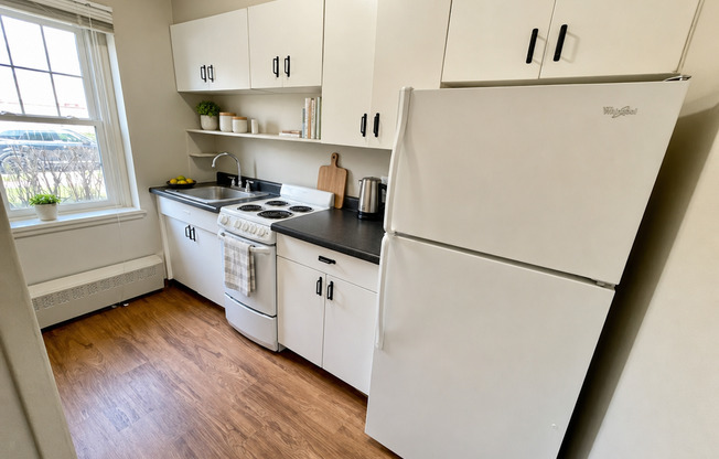 2040 Saunders Ave. St. Paul MN 55116