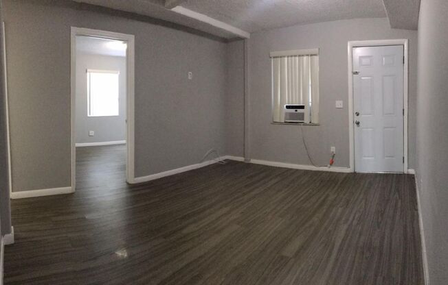 2 beds, 1 bath, 750 sqft, $1,800, Unit 5200-4