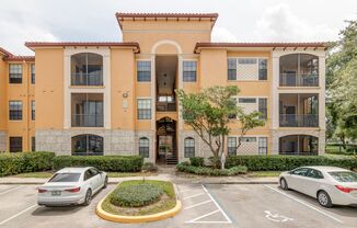 Beautiful 2bed/2bath Condo in The Serenata Condominium at MetroWest!