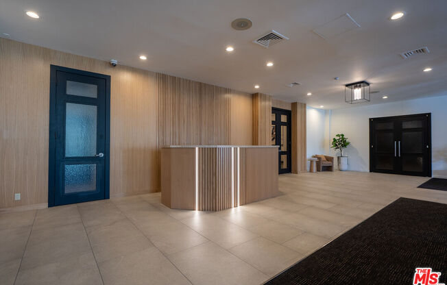 3 beds, 4 baths, 3,580 sqft, $29,900, Unit PHE