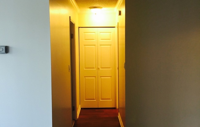 1 bed, 1 bath, 734 sqft, $1,307, Unit 207