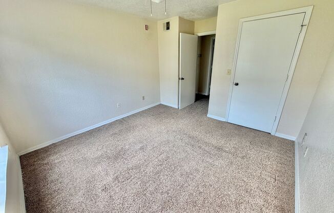 1 bed, 1 bath, $1,195, Unit r2550n5105