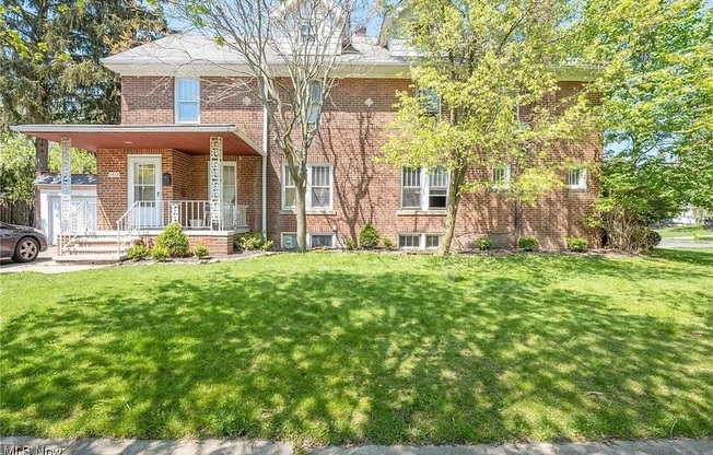 1508 PARKHILL RD