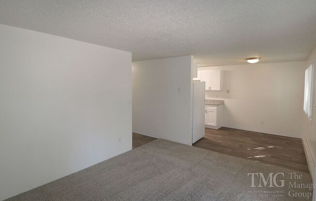 2 beds, 1 bath, 800 sqft, $1,595, Unit 04