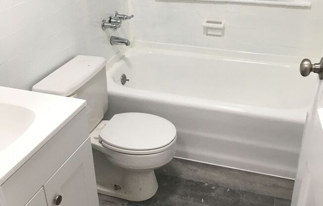 1 bed, 1 bath, $1,395, Unit 21