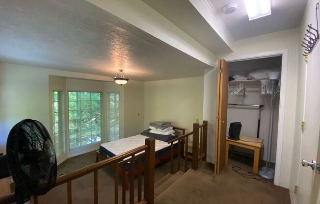 1 bed, 1 bath, $1,054, Unit Room 1