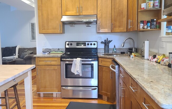 16 Carpenter St 1D