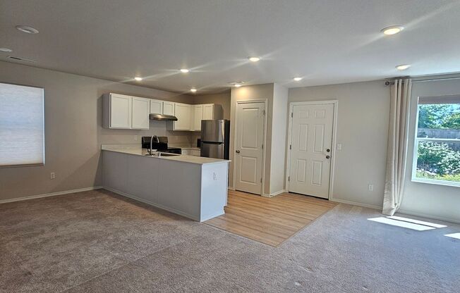 Move-In Ready 3 Bed, 2.5 Bath Home in Desirable Port Orchard Neighborhood