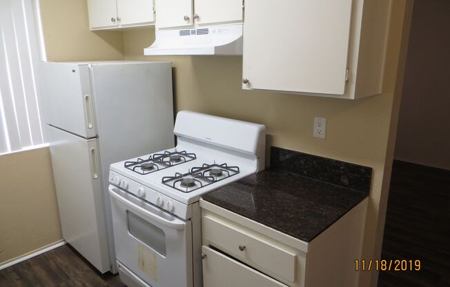 2 beds, 1 bath, 800 sqft, $1,995, Unit 5466F