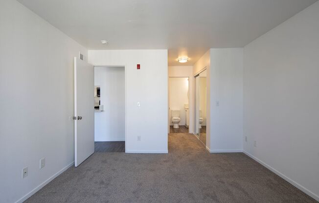 2 beds, 2 baths, 864 sqft, $2,680, Unit 221
