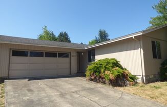 3 bedroom home in South Salem!