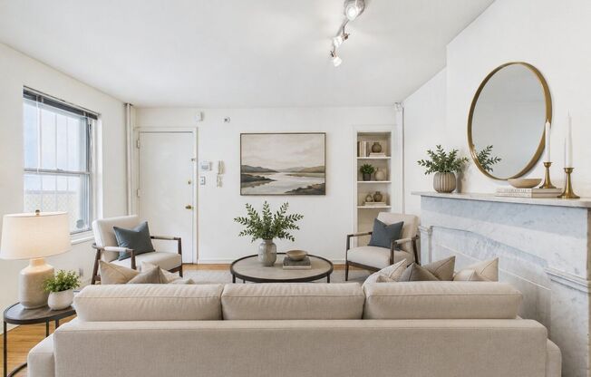 Charming Fairmount 1 Bed with Private Patio, Free Laundry & Storage
