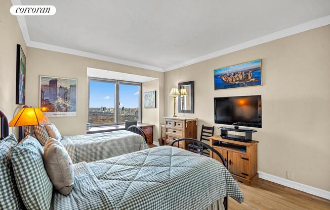 1 bed, 2 baths, 887 sqft, $7,500, Unit 42A