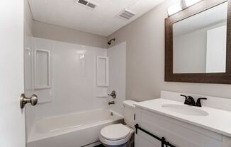 722 Collins Ave | 12/24