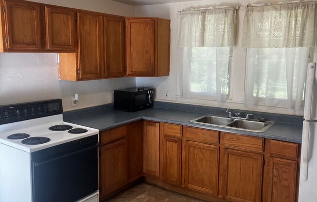 1 bed, 1 bath, $750