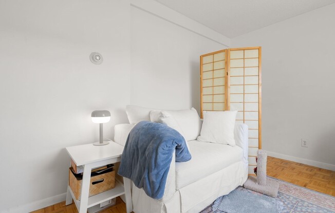 2 beds, 1 bath, 878 sqft, $3,500, Unit 47
