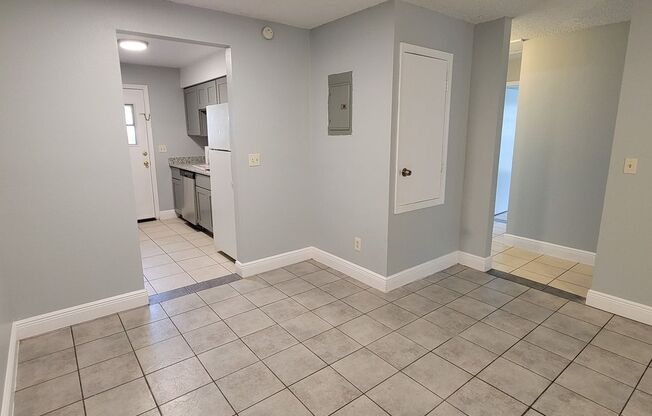 3 beds, 1 bath, $1,595