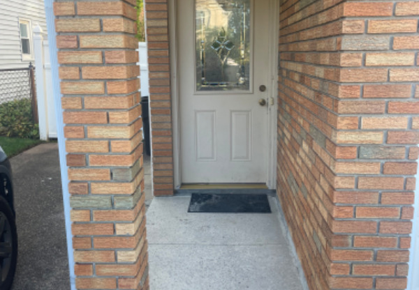 65 RENSSELAER AVE