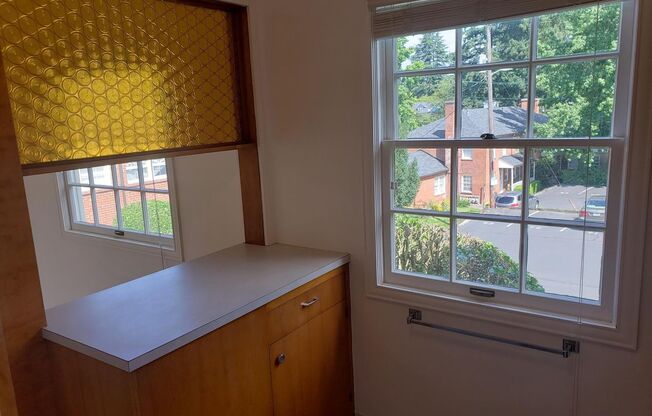 1 bed, 1 bath, 740 sqft, $1,630, Unit 39