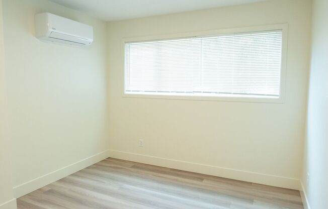 2 beds, 1 bath, 870 sqft, $2,100, Unit 57-7