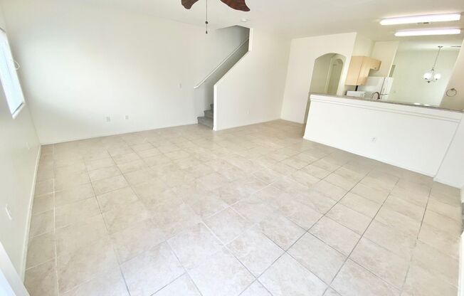 BEAUTIFUL 3 BEDROOM, 2.5 BATH TOWNHOME WITH 2 CAR GARAGE IN GATED COMMUNITY IN MOUNTAINS EDGE!!!