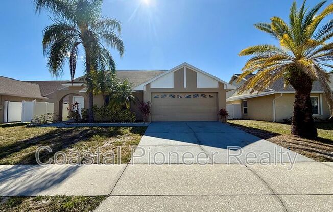 7048 HOLLOWELL DR