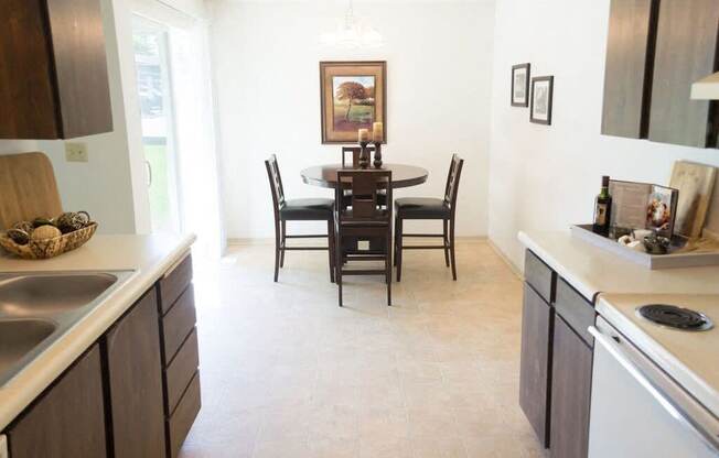 Sage Creek Apartments_Kennewick WA_Apartment  Kitchen and Dining Room