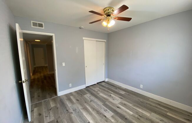 2 beds, 1 bath, 700 sqft, $1,850, Unit 4