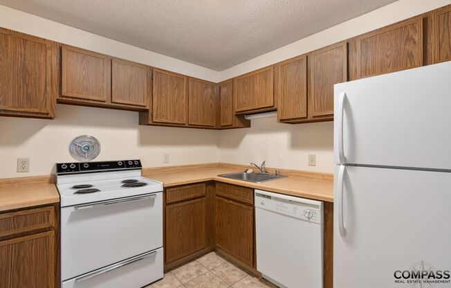 1 bed, 1 bath, 709 sqft, $1,045, Unit 2214-306