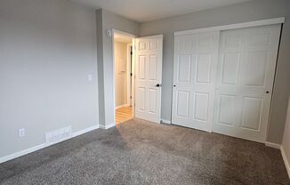 2 beds, 1 bath, $725, Unit 3424 Heatherton Dr. Unit 6