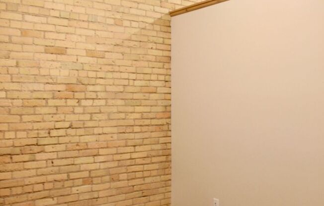 2 beds, 1 bath, 1,121 sqft, $1,995, Unit 209