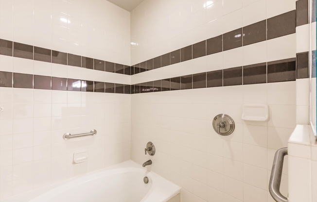 3 beds, 2 baths, 1,355 sqft, $3,995