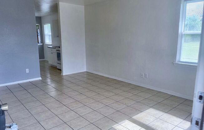 2 beds, 1 bath, 870 sqft, $930, Unit 6600-#305