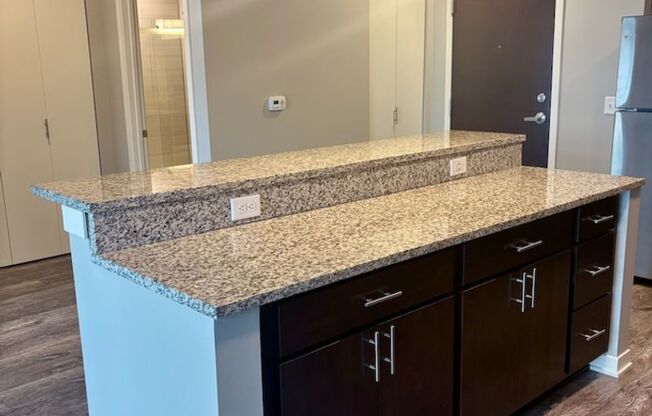 1 bed, 1 bath, 676 sqft, $1,425, Unit 219