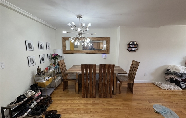 57 BROADLAWN