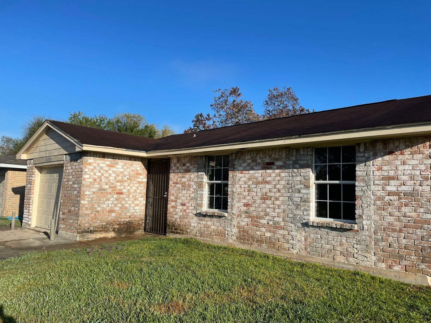 3bd 1.5 bath 1 car garage home near Hiram Clarke and 2234