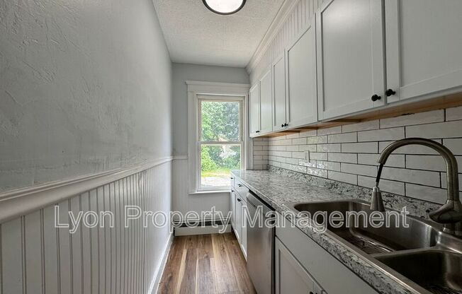 103 AVE WOONSOCKET