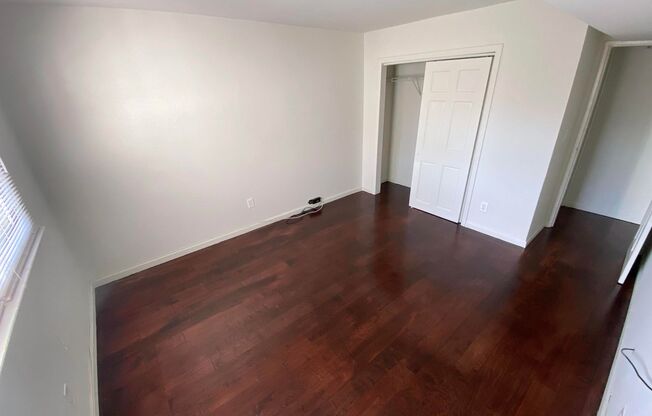 1 bed, 1 bath, 700 sqft, $2,300, Unit 216