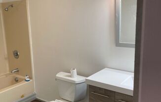 2 beds, 1 bath, $1,275, Unit 1