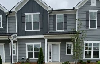 Well Maintained 3BR/2.5BA Townhouse in Pringle Townes; Available July 10