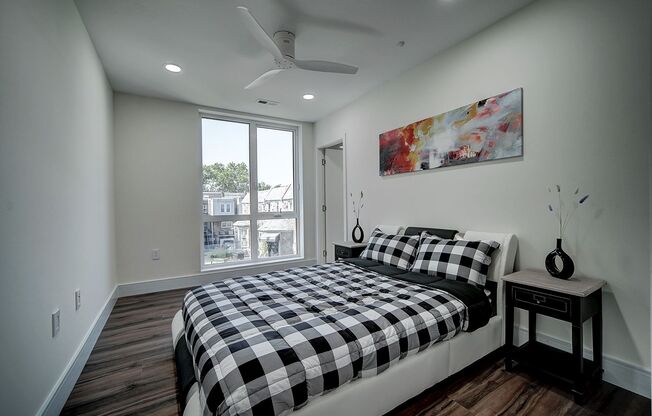 2 beds, 2 baths, 842 sqft, $2,300, Unit 207