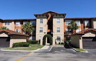 2 db/2 ba Condo at The Palms Club - Community Pool & Fitness Center!