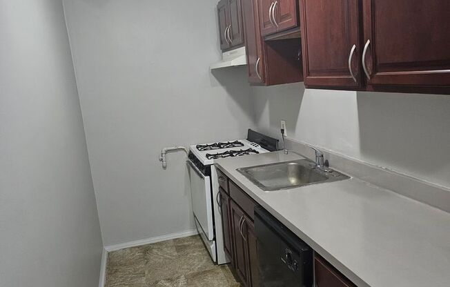 1 bed, 1 bath, 600 sqft, $1,400, Unit 1009
