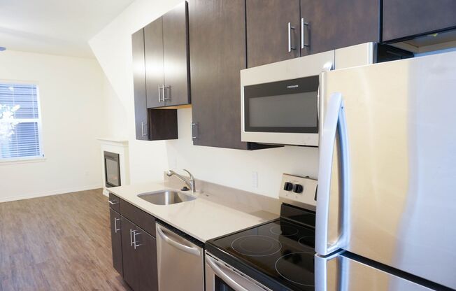 1 bed, 1 bath, 470 sqft, $1,295, Unit 107