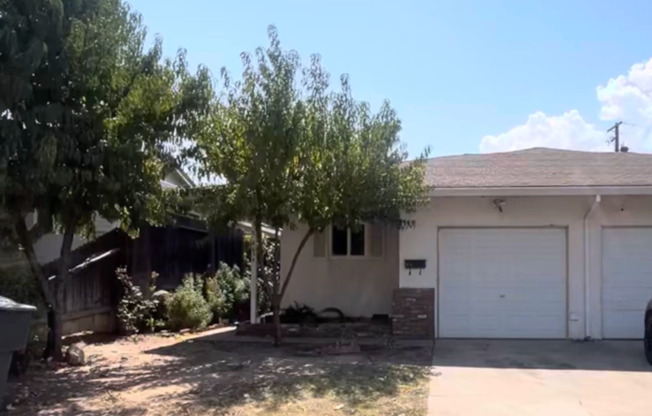 Bourbon Dr. 6036 - 6038