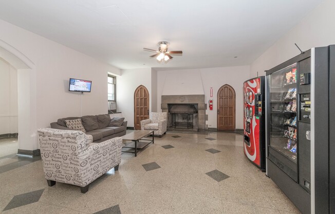 2 beds, 1 bath, 700 sqft, $1,499, Unit 104