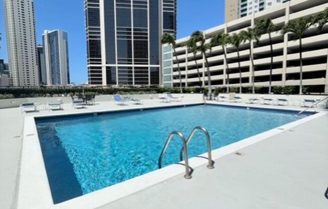 2 beds, 2 baths, $3,000, Unit Royal Capitol Plaza
