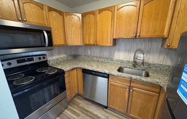 1186 WORCESTER RD
