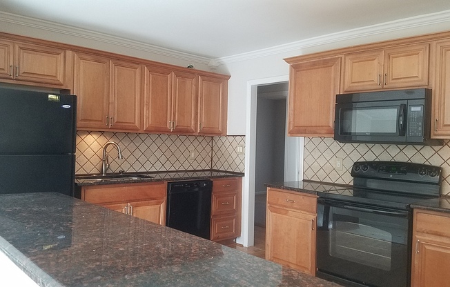 Well maintained ranch home in Charlotte!
