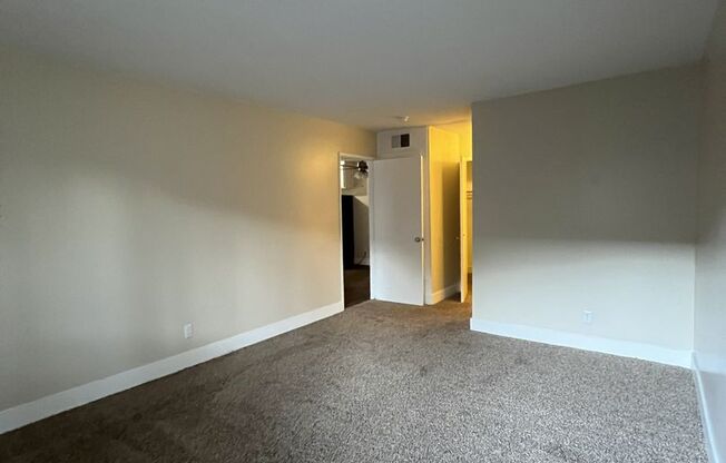 1 bed, 1 bath, 714 sqft, $1,695, Unit 056